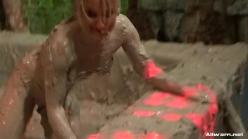 Dirty Duo Turns Into Mud Brawl Screencap 18 on www.sinx.com