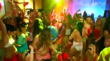 Bay Crotch Part 1 - Cam 2 Screencap 30 on www.sinx.com