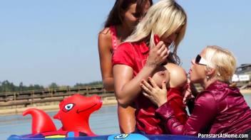 Proudly Public Wetlook Fucking Part 1 Screencap 101 on www.sinx.com