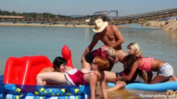 Proudly Public Wetlook Fucking Part 1 Screencap 40 on www.sinx.com