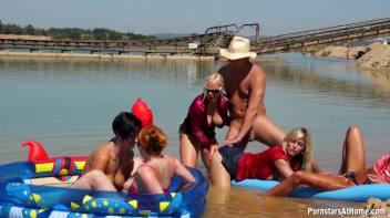 Proudly Public Wetlook Fucking Part 1 Screencap 51 on www.sinx.com