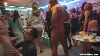 Party Hardcore Gone Crazy Vol. 31 Part 2 - Cam 1 Screencap 97 on www.sinx.com