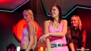 Eurobabe Olympics Part 1 - Cam 1 Screencap 87 on www.sinx.com