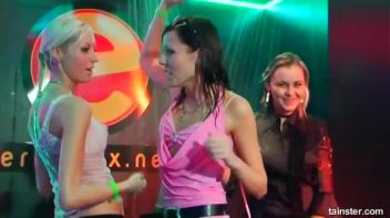 Eurobabe Olympics Part 1 - Cam 1 Screencap 95 on www.sinx.com