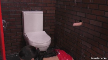 The Queen Of Cum Play Screencap 66 on www.sinx.com