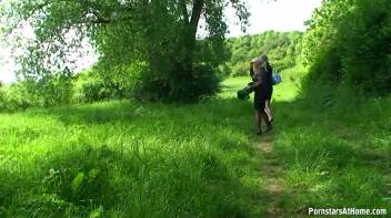 Piss Picnic Break Screencap 2 on www.sinx.com