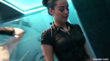 Wet and crazy amateur girls Screencap 12 on www.sinx.com