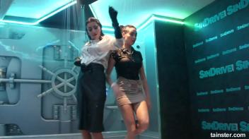 Wet and crazy amateur girls Screencap 13 on www.sinx.com