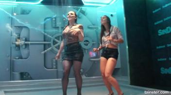 Wet and crazy amateur girls Screencap 68 on www.sinx.com