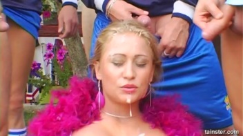 Sabrina White Gets Wet Screencap 79 on www.sinx.com
