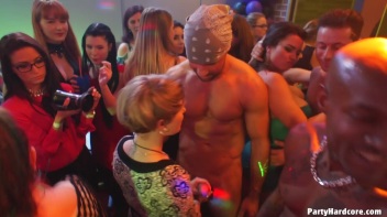 Party Hardcore Gone Crazy Vol. 38 Part 2 - Cam 1 Screencap 42 on www.sinx.com
