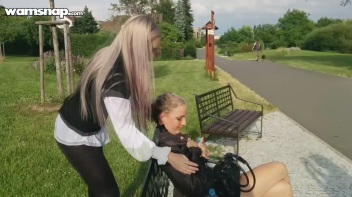 Shampoo Service In The Park Screencap 9 on www.sinx.com