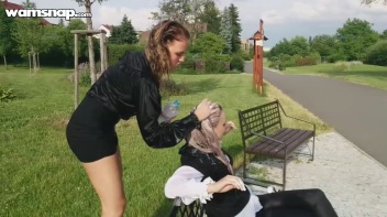 Shampoo Service In The Park Screencap 38 on www.sinx.com