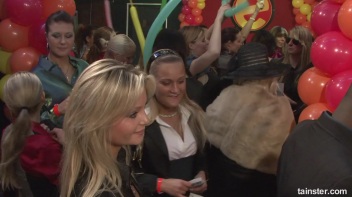 Gash Gamblers Part 5 - Cam 2 Screencap 21 on www.sinx.com
