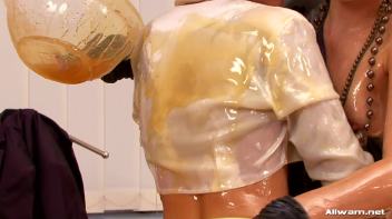 The Sweetest Honey Massage Ever Given Screencap 107 on www.sinx.com