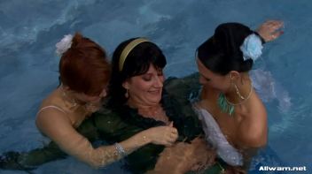 Pool Pals Keep It Nice and Cool Screencap 76 on www.sinx.com