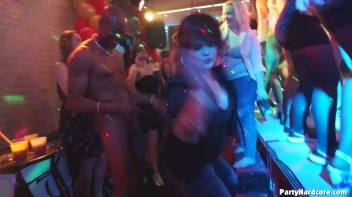 Party Hardcore Gone Crazy Vol. 36 Part 7 - Cam 2 Screencap 21 on www.sinx.com