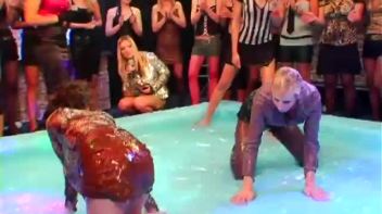 Leony Aprill vs. Lucy Cornet Screencap 22 on www.sinx.com