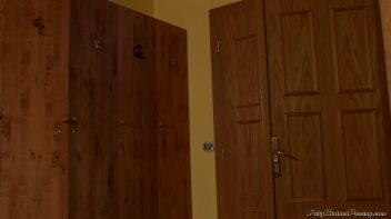 Golden Shower Sauna Screencap 16 on www.sinx.com