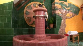 Golden Shower Sauna Screencap 2 on www.sinx.com