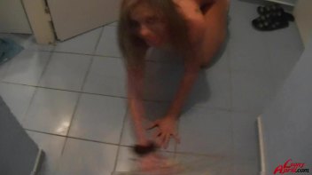 Go Ahead And Use Leony As Your Toilet! Screencap 116 on www.sinx.com