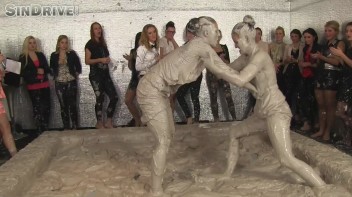 Muddy Wrestling: Nicole Vice vs. Valentina Ross Screencap 37 on www.sinx.com
