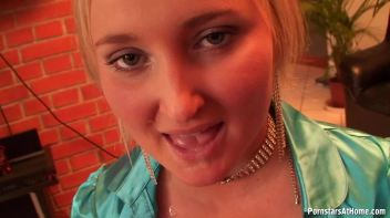 Paris Takes Care Of That Cock Screencap 98 on www.sinx.com