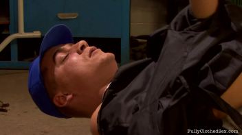 The Reward Screencap 110 on www.sinx.com