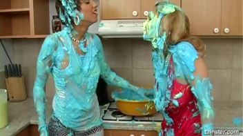 Cakes Covered In Icing Screencap 31 on www.sinx.com