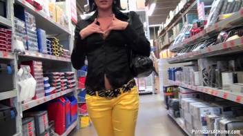Satisfied Shopper Marks Her Territory! Screencap 18 on www.sinx.com