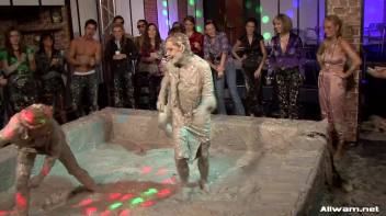 Redheads No More After This Battle! Screencap 31 on www.sinx.com