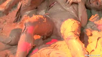 Redheads No More After This Battle! Screencap 66 on www.sinx.com