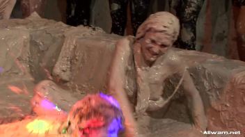 Redheads No More After This Battle! Screencap 78 on www.sinx.com