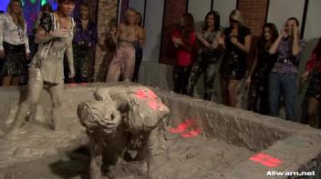 Redheads No More After This Battle! Screencap 79 on www.sinx.com