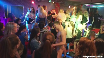 Party Hardcore Gone Crazy Vol. 36 Part 7 - Cam 1 Screencap 13 on www.sinx.com