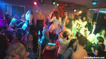 Party Hardcore Gone Crazy Vol. 36 Part 7 - Cam 1 Screencap 21 on www.sinx.com