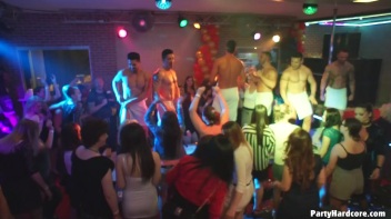 Party Hardcore Gone Crazy Vol. 36 Part 7 - Cam 1 Screencap 40 on www.sinx.com
