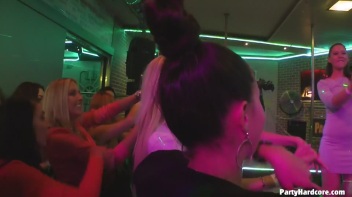 Party Hardcore Gone Crazy Vol. 30 Part 1 - Cam 3 Screencap 44 on www.sinx.com