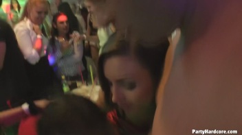 Party Hardcore Gone Crazy Vol. 30 Part 1 - Cam 3 Screencap 69 on www.sinx.com