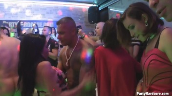 Party Hardcore Gone Crazy Vol. 30 Part 1 - Cam 3 Screencap 77 on www.sinx.com