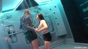 Sexy Wet Booty shaking Screencap 13 on www.sinx.com