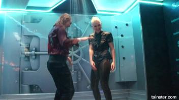 Sexy Wet Booty shaking Screencap 33 on www.sinx.com