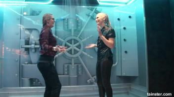 Sexy Wet Booty shaking Screencap 37 on www.sinx.com