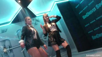 Sexy Wet Booty shaking Screencap 50 on www.sinx.com