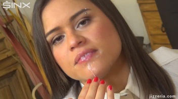 Cum Play With Me Screencap 39 on www.sinx.com