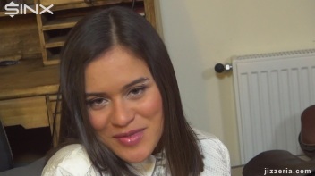 Cum Play With Me Screencap 1 on www.sinx.com