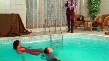 Staying Cool by the Pool Screencap 52 on www.sinx.com