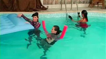 Staying Cool by the Pool Screencap 71 on www.sinx.com