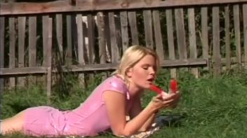 Piss Sluts Find Their Summer Love Screencap 15 on www.sinx.com