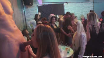 Party Hardcore Gone Crazy Vol. 31 Part 4 - Cam 1 Screencap 90 on www.sinx.com